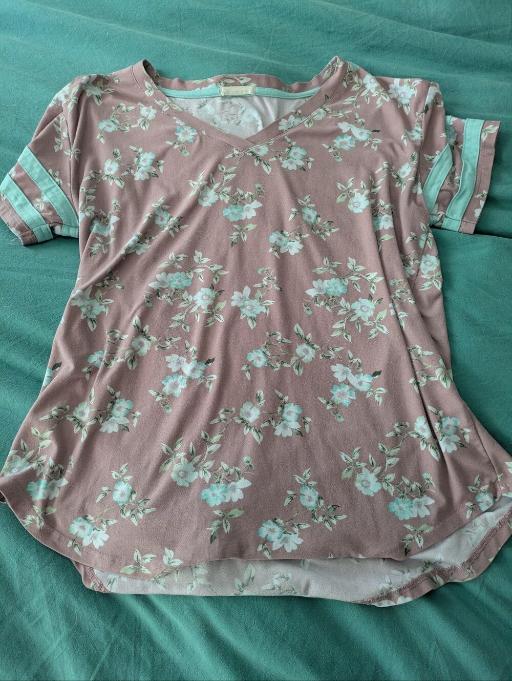 3/$15 Floral V-Neck Tee in Mauve with Mint Trim Baseball Tee Casual Everyday